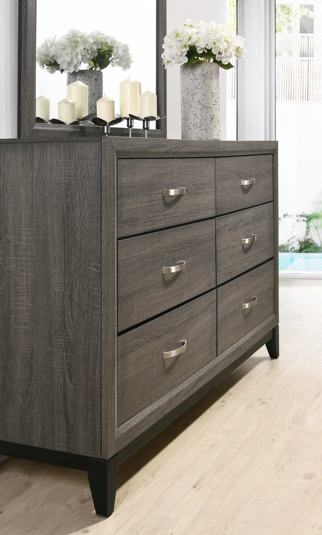 King Size Wood Bedroom Set with Bed Dresser Mirror Nightstand Chest B961590