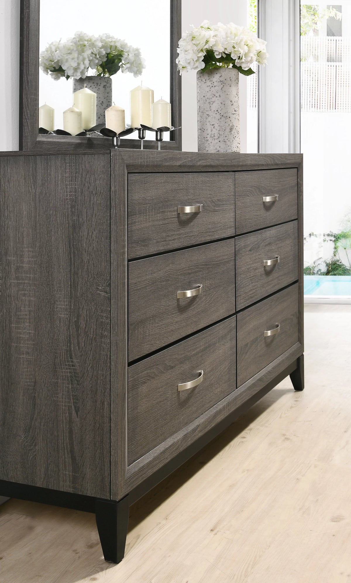 King Size Wood Bedroom Set with Bed Dresser Mirror Nightstand Chest B961590
